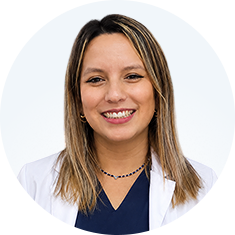 Dra. Camila Packow